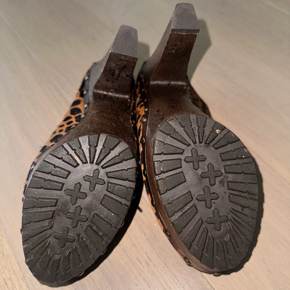 Sam Edelman Cheetah Print Mules | Size 9 - Picture 2 of 7